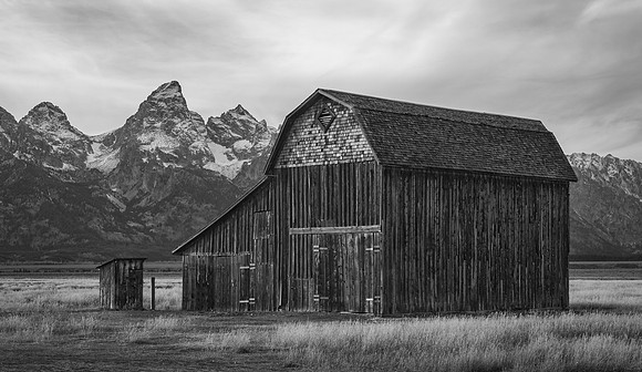 Thomas Murphy Barn II with Mountains