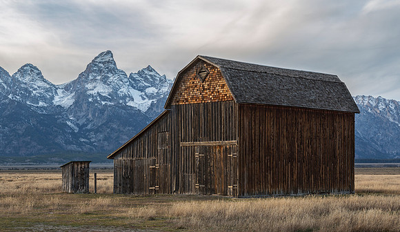 Historic Thomas Murphy Barn with Mountains