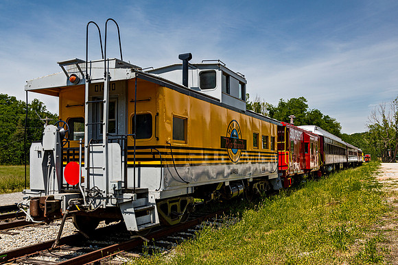 Rio Grande Caboose and Train Cars