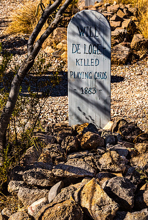 Will De Loge Grave Marker