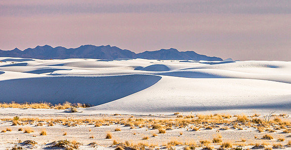 White Sand Dunes and Distant Mountains Landscape