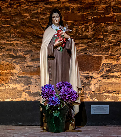 Saint Thérèse of Lisieux Statue