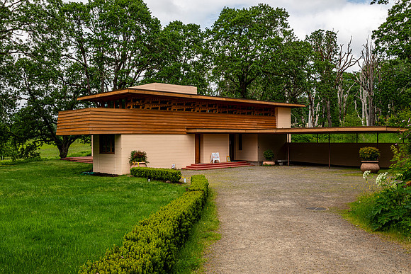Gordon House by Frank Lloyd Wright