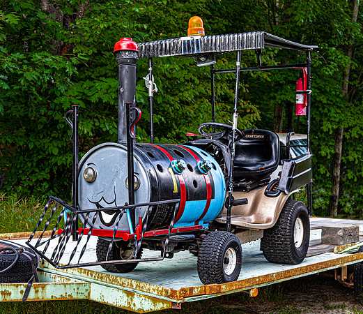 Customized Lawn Tractor Train